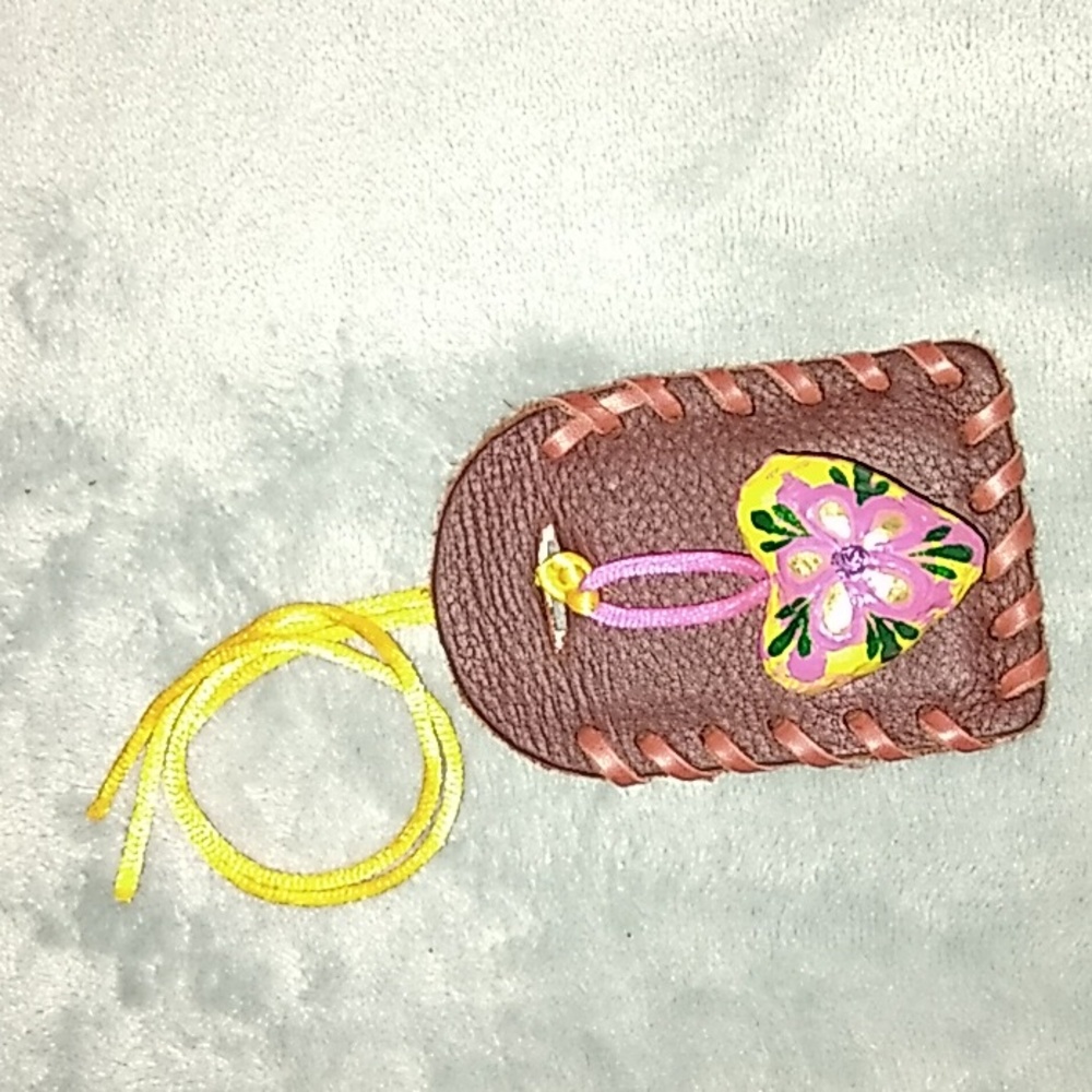 Consuela heart charm, luggage tag!